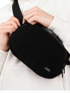 Lole Black Sherpa Crossbody Bag Unisex One Size